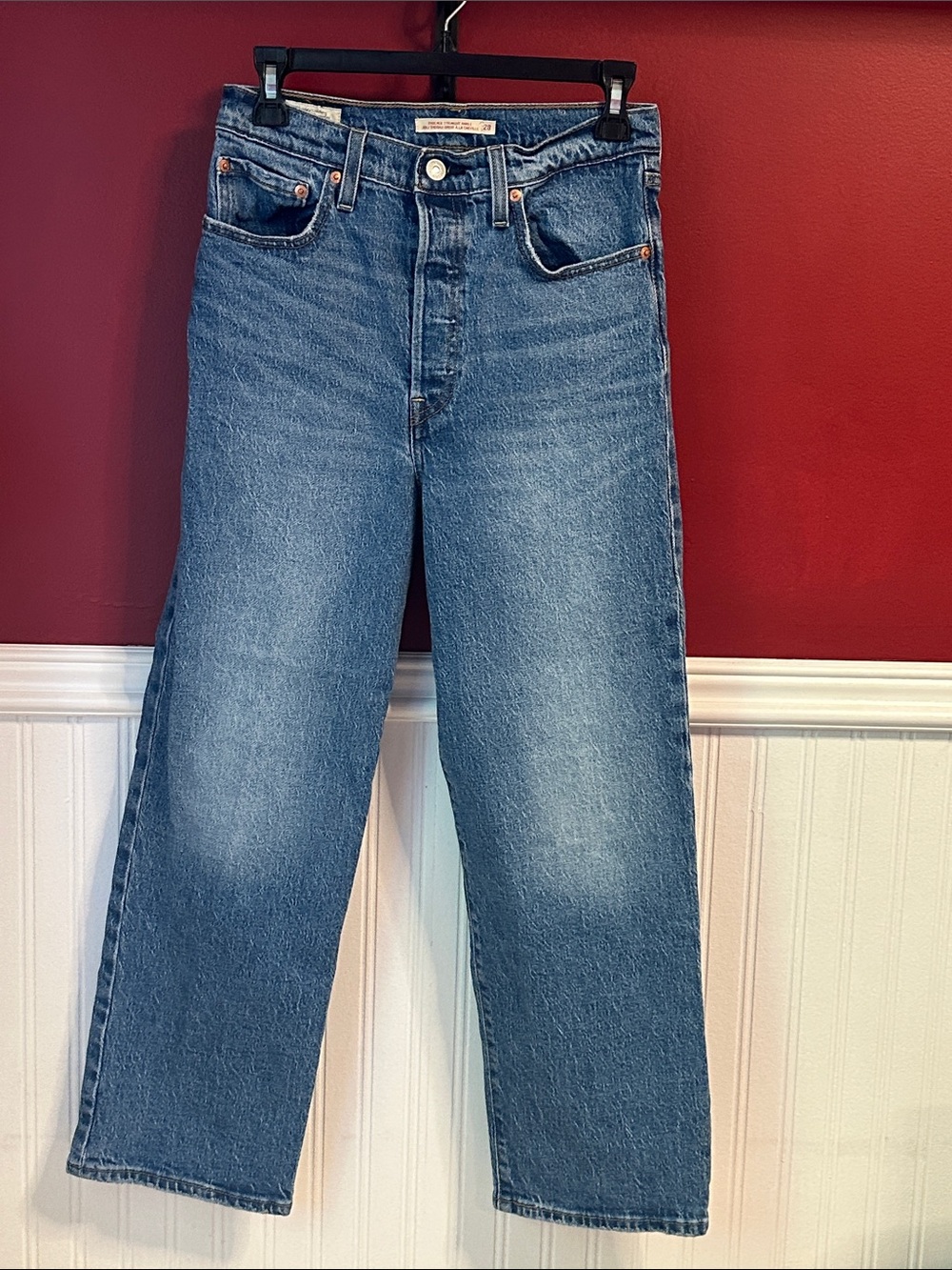 Levi’s Ribcage Straight Ankle Jeans
